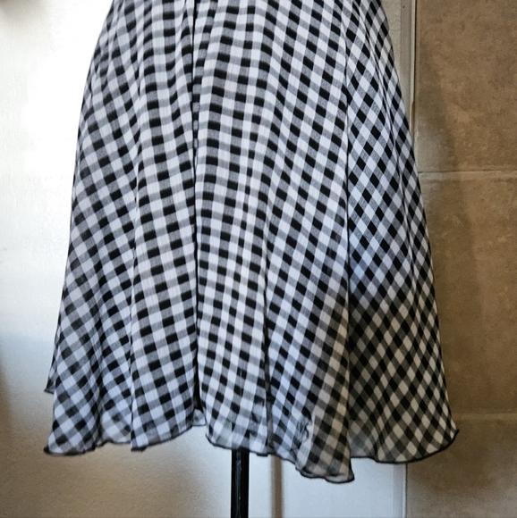 Hottie Strapless Smocked Dress - Picture 6 of 10